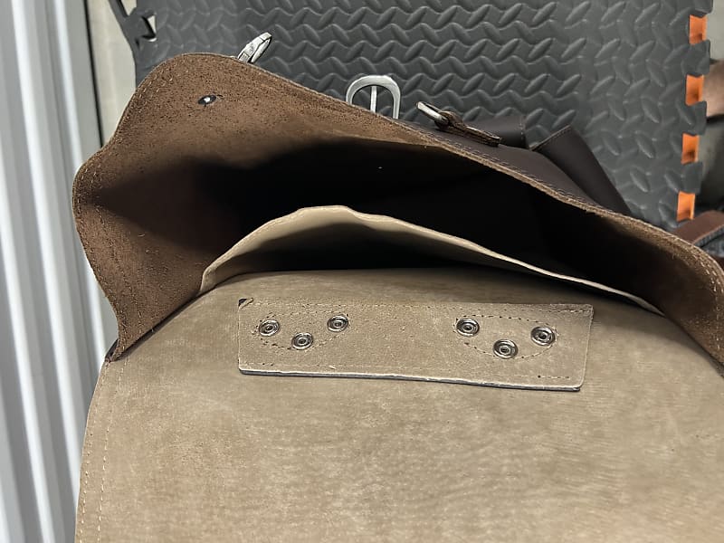 Harvest Fine Leather Brown Buffalo Crackle Comfort Backpack Straps