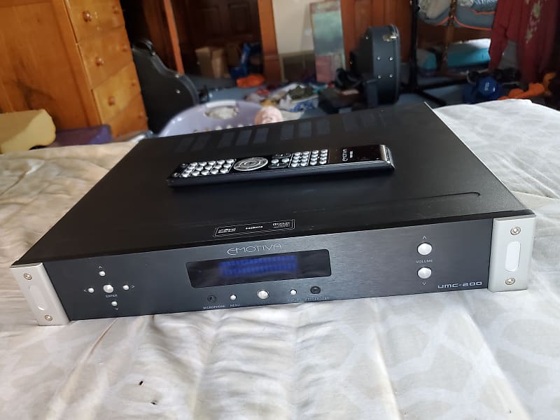 Emotiva UMC200 Black 7.1 Home Theater Preamp Surround Reverb