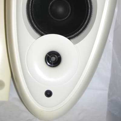 Pioneer S-DS1-H Direct Diffuse Stereo Surround 4-1/2" Speakers Pair w/ Wall Brackets image 7