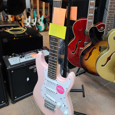 Squier Mini Stratocaster - Pink image 2