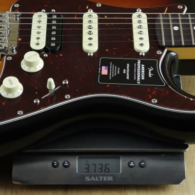 Fender American Professional II Strat HSS, Rosewood Fingerboard, 3-Color Sunburst US21088606 image 3