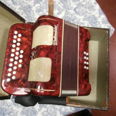 Weltmeister  8 bass diatonic button accordion key C/F 1990-2000 red marble image 24