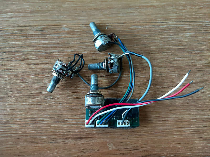 Ibanez DWB EQBDW Bass Preamp 3EQ1EQBDW Reverb