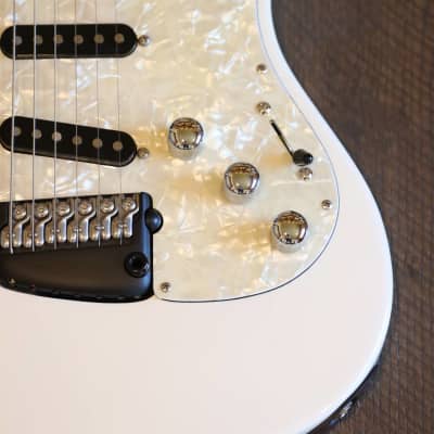 Clean! Parker Guitars USA NiteFly Offset Electric Guitar White + Hard Case Bild 8