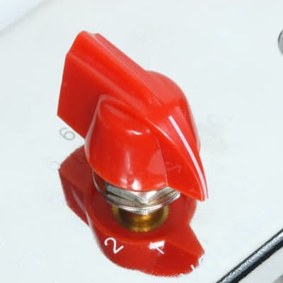 One '50s Vintage Style Red Chicken Head Amp Knob For 1/4" Solid Shaft Pots image 3