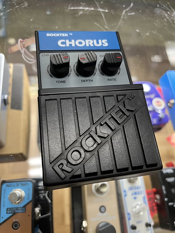 Rocktek Chorus Effects Pedal Reverb