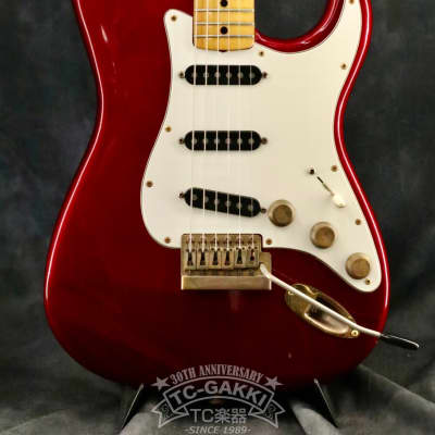 Fender The STRAT from 1979-1980 in Candy Apple Red with maple neck