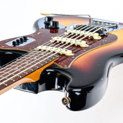 Fender Custom Shop B3 Bass VI Journeyman 3 Tone Sunburst image 10