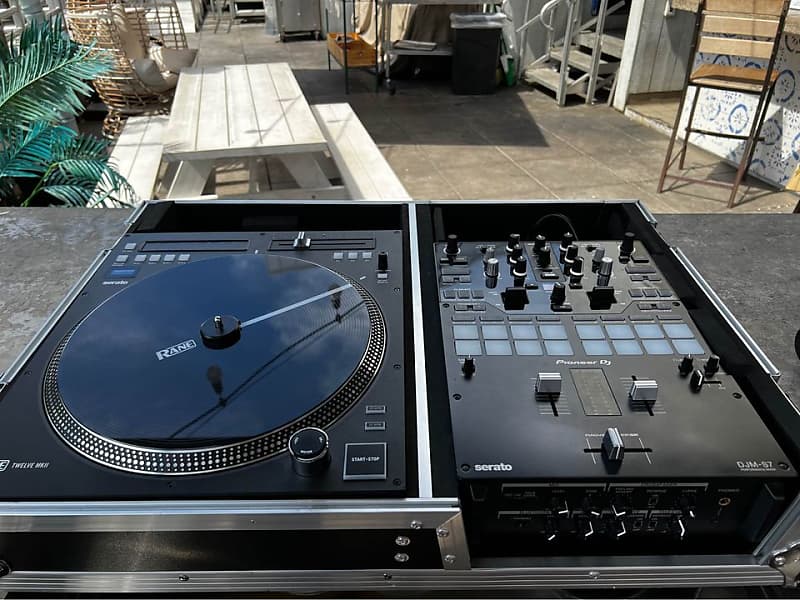 Pioneer DJM S7 x Rane 12 x Odyssey Flight Case Reverb