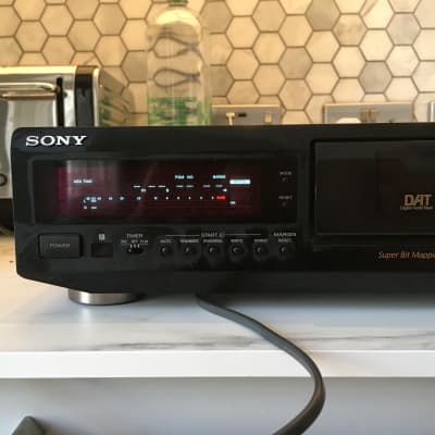 Sony DTC-ZE 700 1996 with manual and remote | Reverb UK