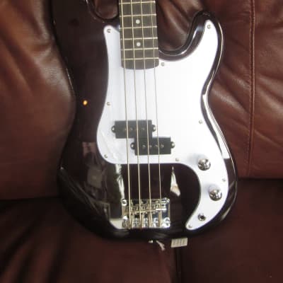 Jay Turser 3/4 4-String Black Electric P-Bass JTB-40-TBK-A image 2