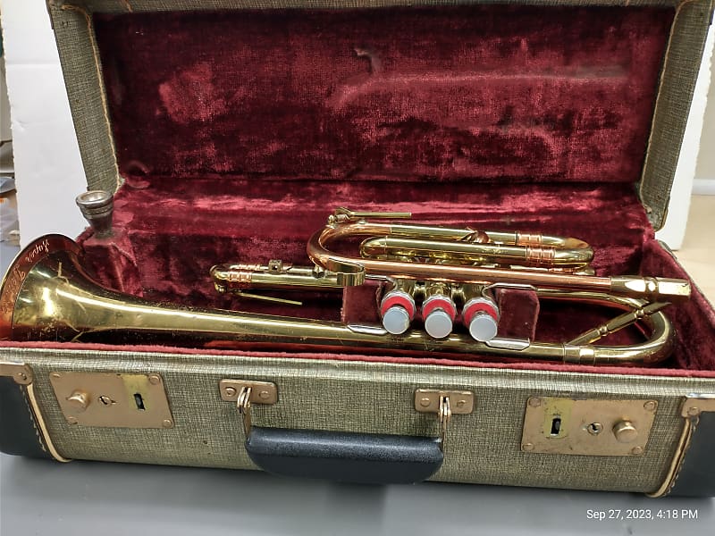 Getzen Super Deluxe Tone Balanced 1950S two toned Reverb