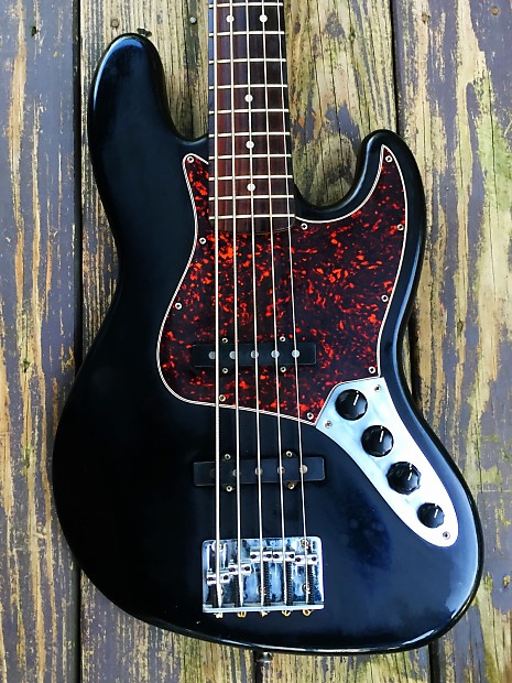 Fender Deluxe Active Jazz Bass V 5 string MIM Mexico black GREAT player  CLEAN