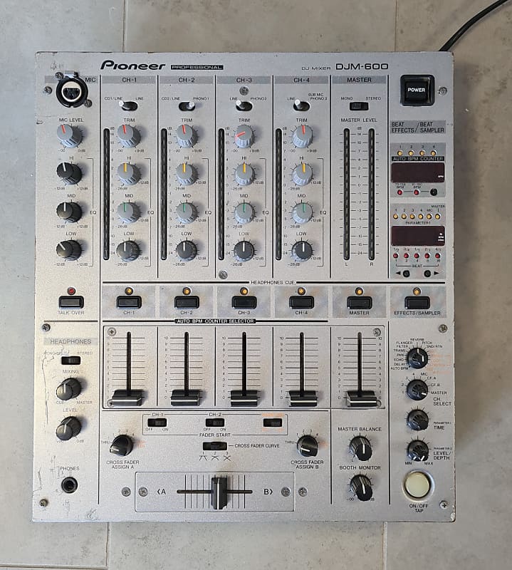 PIONEER DJM-600 Mixer DJ