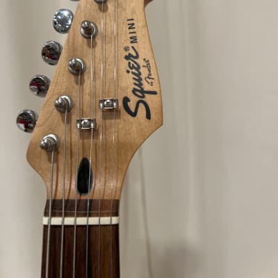 Fender  Squire Mini 3/4 size short scale  Black/white image 3