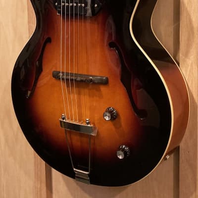 The Loar LH - 309 - VS Archtop Guitar Sunburst image 8