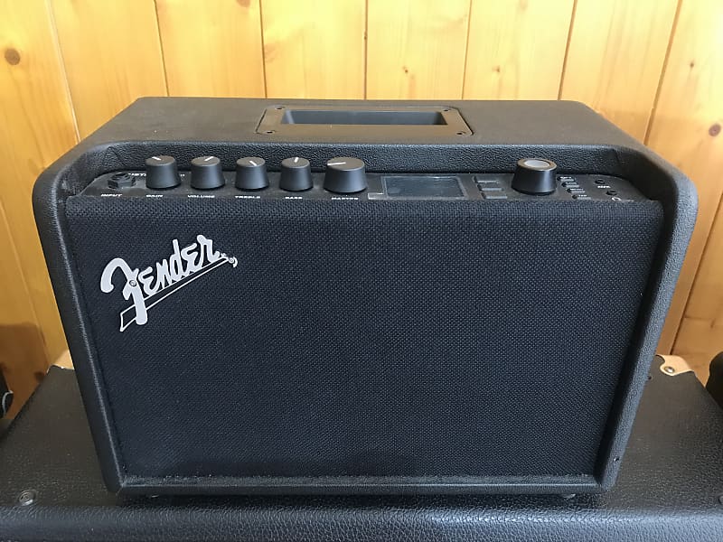 Fender Mustang GT40 + footswitch and expression pedal | Reverb France