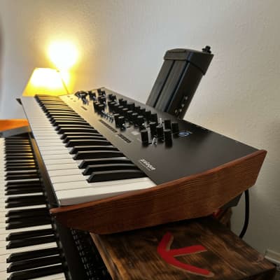 Korg Prologue 16 Polyphonic 61-Key 16-Voice Analog Synthesizer 2018 - Present - Black/Wood