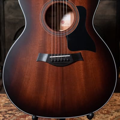 Taylor 324e Grand Auditorium Acoustic/Electric Guitar with Deluxe Hardshell Case - Demo image 14