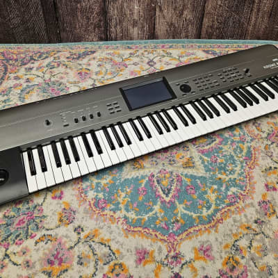 Korg Krome EX 73 Workstation Keyboard (Cleveland, OH)