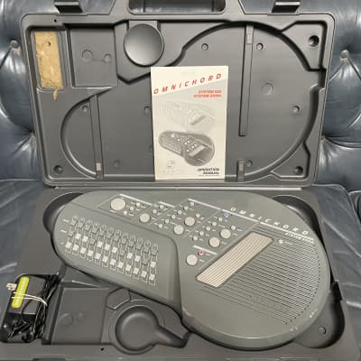 Suzuki OM-200M Omnichord 1989