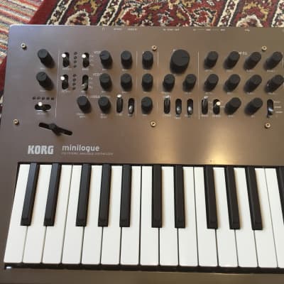 Korg Minilogue 4-Voice Polyphonic Analog Synthesizer 2016 - Present - Silver image 3