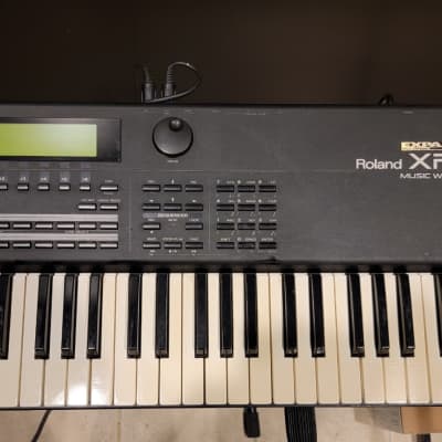 Roland Xp80 workstation weighted keys - Black