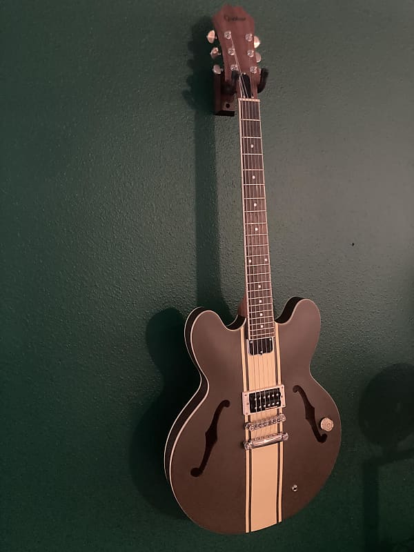 Epiphone Tom DeLonge Signature ES-333 2008 - 2019 - Brown with Cream Stripe