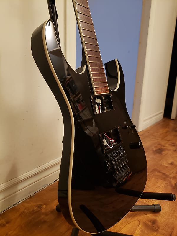 Ibanez MTM2 Slipknot Mick Thomsonモデル