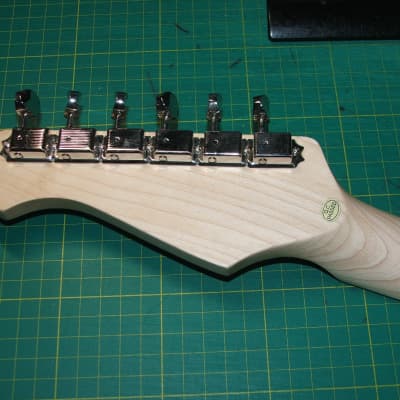 Loaded guitar neck......vintage tuners....22 frets...unplayed....F image 3