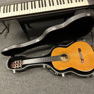 Yamaha CG180S classical guitar made in Taiwan 1985-1988 in excellent condition with beautiful vintage light hard case great for classical guitar students image 3