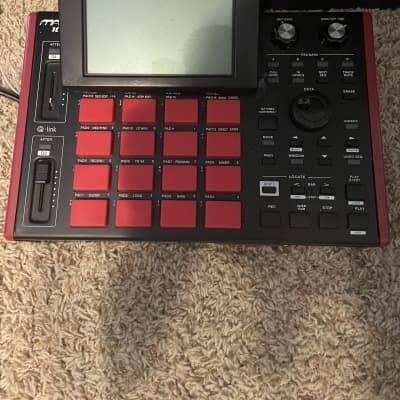 Akai MPC1000 Music Production Center | Reverb