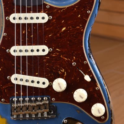Fender Custom Limited Edition Roasted '60s Stratocaster Super Heavy Relic Lake Placed Blue over 3 Color Sunburst image 15