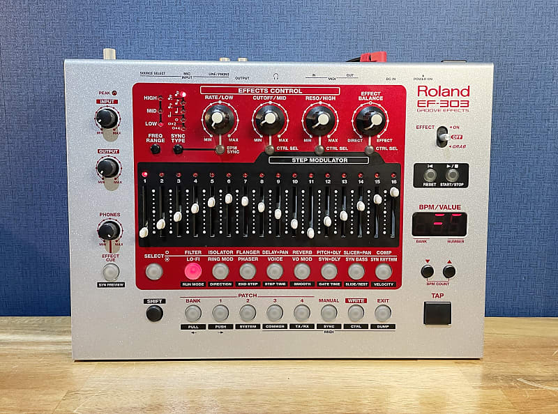 Excellent Roland EF 303 Sound Processor Synthesizer Drum Machine Reverb France