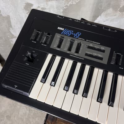 Korg DS-8 Digital Synthesizer 80’s - Black