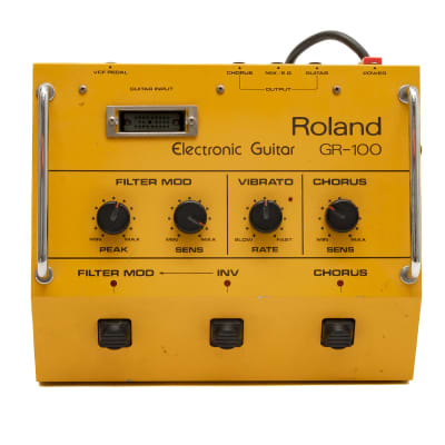 Roland GR-33 Guitar Synthesizer | Reverb Canada