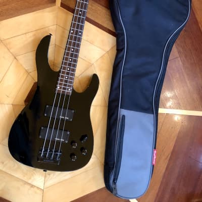 RARE ORIGINAL Kramer Baretta 422s Bass 24 Frets Neck Thru Body Varitone switch & Dual Rail Pu's w/ Padded Case for sale