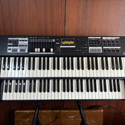 Hammond Sk2 Dual 61-key Combo Organ w/ gig bag
