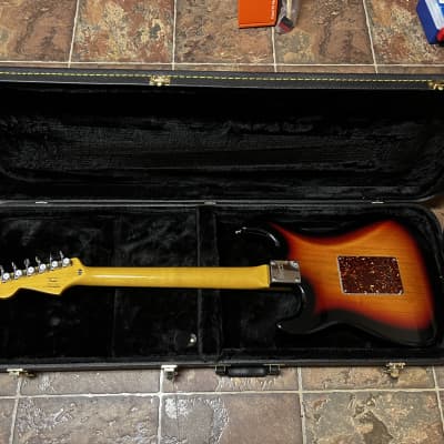 Customized Squier Classic Vibe '60s Stratocaster 2019 - Present - 3-Color Sunburst - S1 Switch, Fender Noiseless Pickups, Locking Tuners image 5