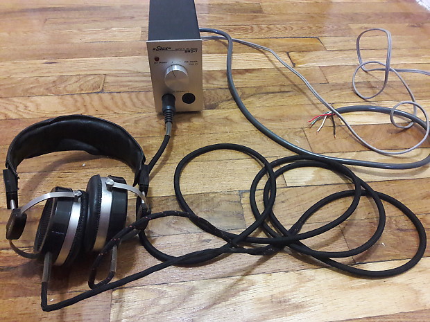 Stax　SR-X MK-3 ヘッドフォンとSRD-7 アダプター Stax SR-X MK3 Vintage Headphones and SRD-7 Amp