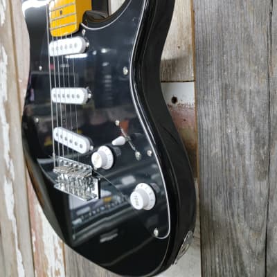 Peavey Raptor Custom SSS Electric Guitar with Maple Fretboard 2010s - Black image 3