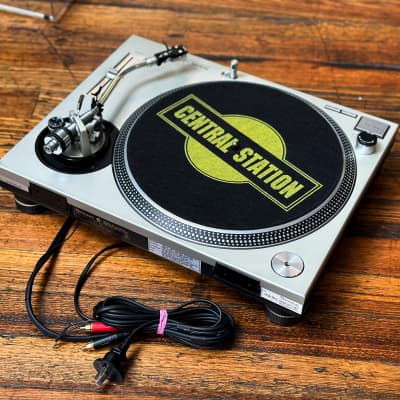 Technics SL-1200 MK2 Quartz Direct Drive DJ Turntable image 10