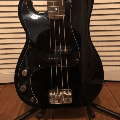 Fender "Squier Series" Standard Precision Bass Left-Handed 1992 - 1996