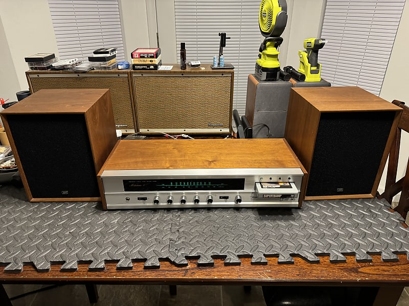 Realistic AM FM reciever and 8Track with hotsell orginal speakers.