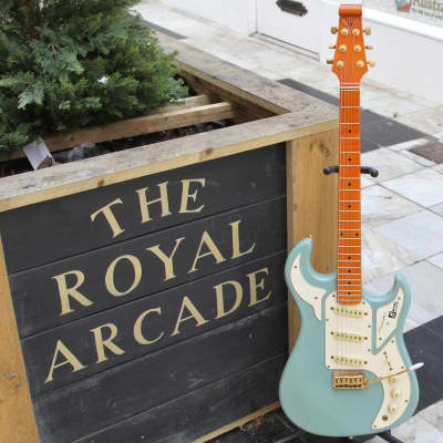 Burns Club Series Marquee Reissue in Islington Blue (USED) image 2