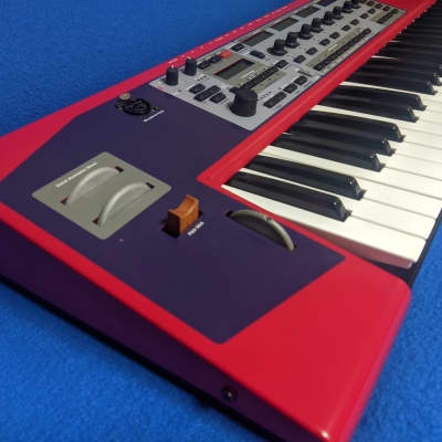 Nord Modular G2X (analog modeling synthesizer, 2004-2007, Sweden)