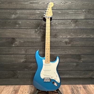 Fender Player Series Stratocaster MIM Electric Guitar Blue image 11