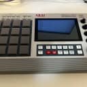 Akai MPC Live II Standalone Sampler / Sequencer Retro Edition 2020 - Present - Grey upgraded with 256GB Crucial SSD