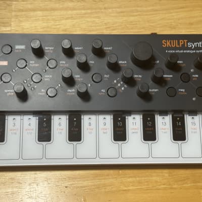 Modal Electronics 