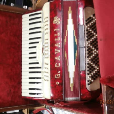 Vintage G. Cavalli 120 bass piano accordion 1970-1980 red and cream marble image 24